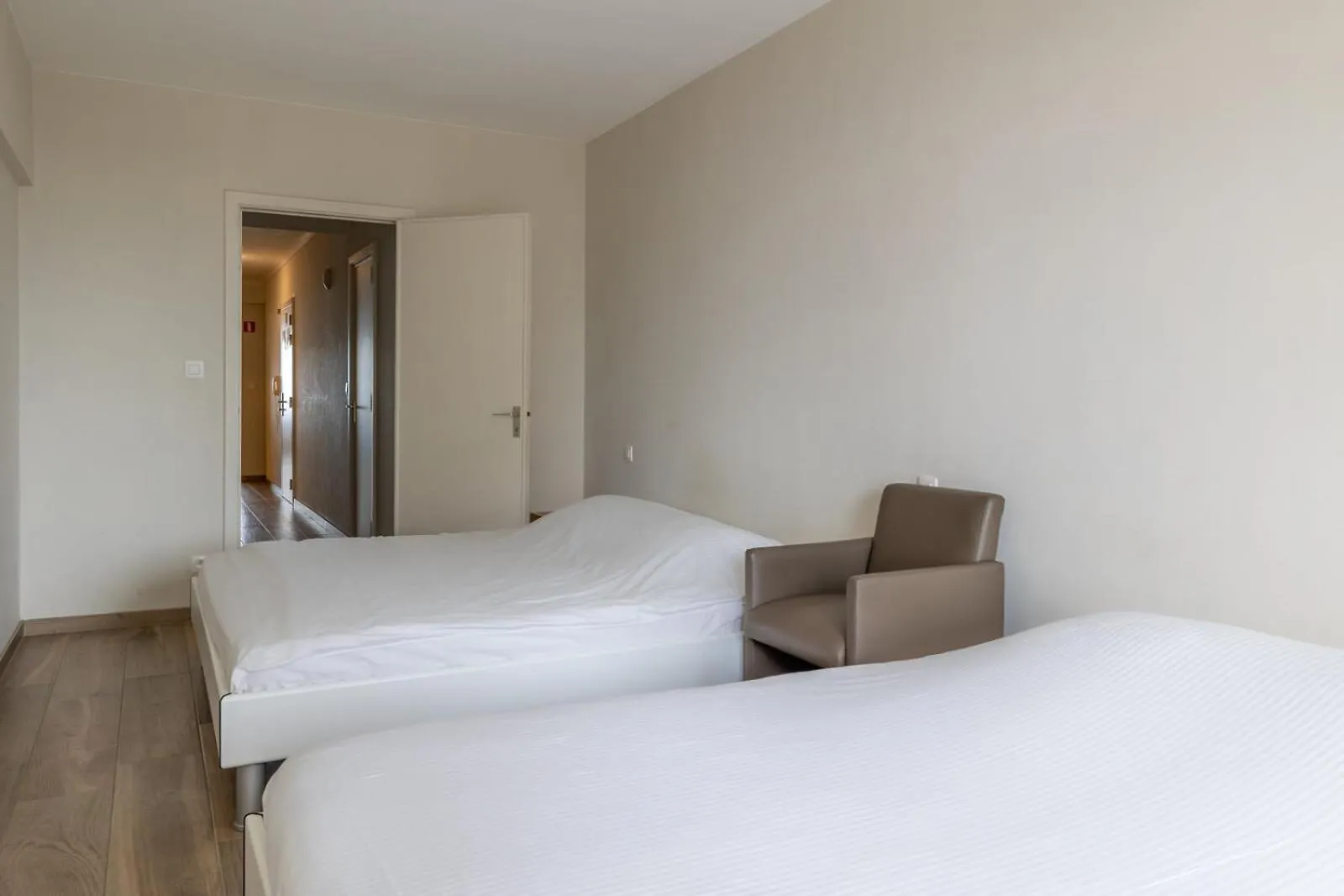 Spacious 2-Bedroom Apartment With Breathtaking Sea View T68 Ostend 0*,  Belgium